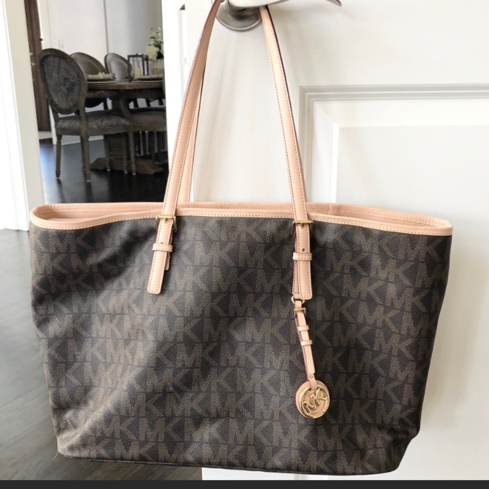 COPY - Micheal Kors Jet Set Tote